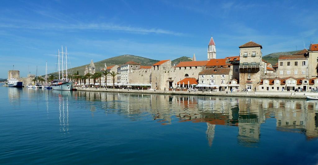 Apartments Vukman Trogir Exterior foto