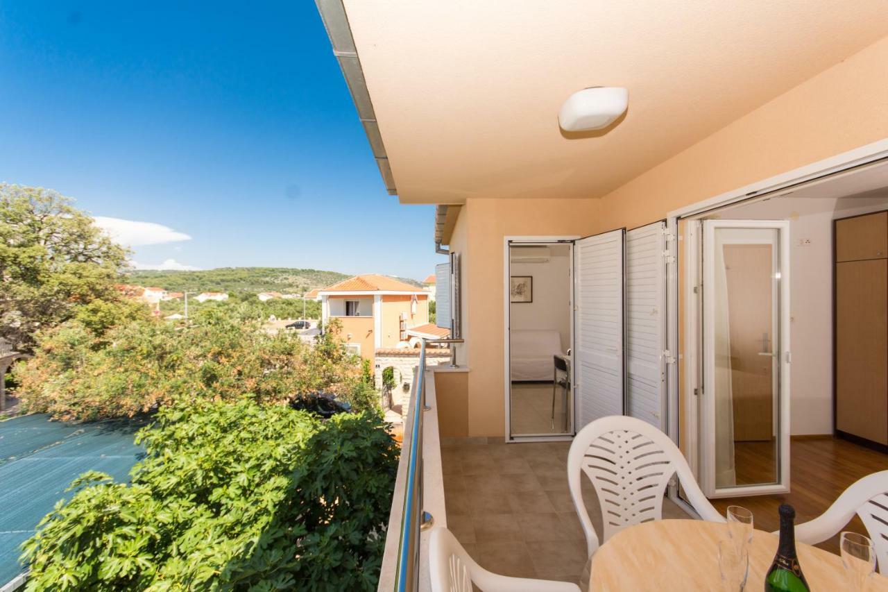 Apartments Vukman Trogir Exterior foto