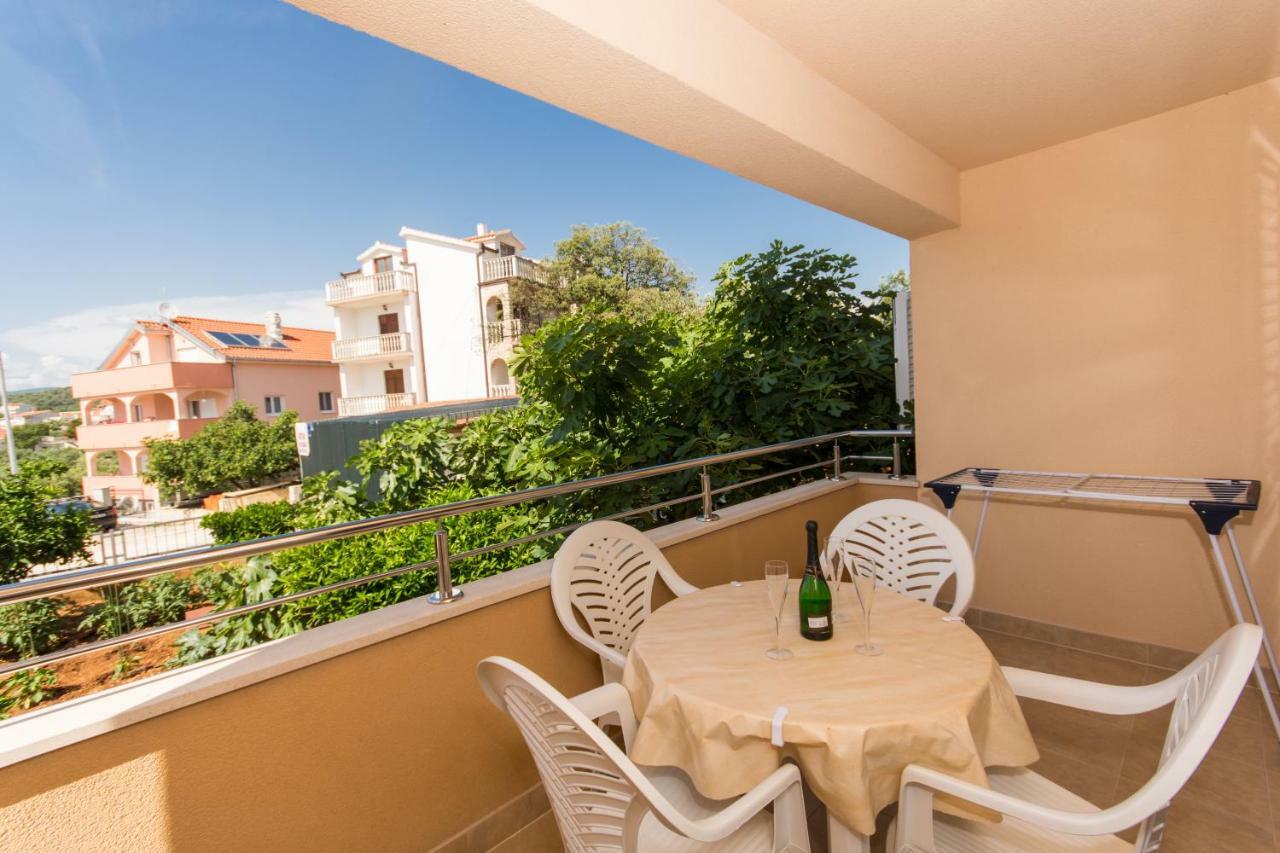 Apartments Vukman Trogir Exterior foto