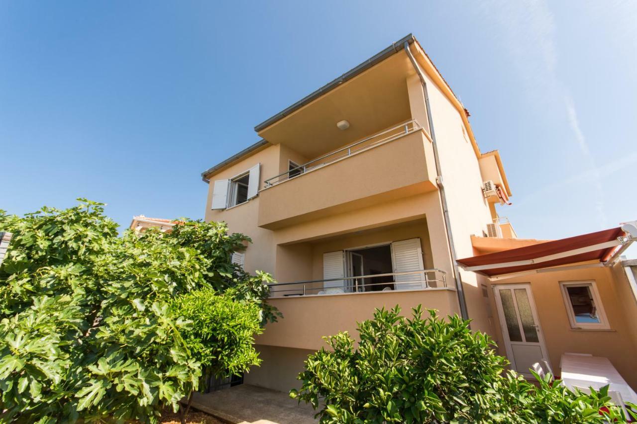 Apartments Vukman Trogir Exterior foto