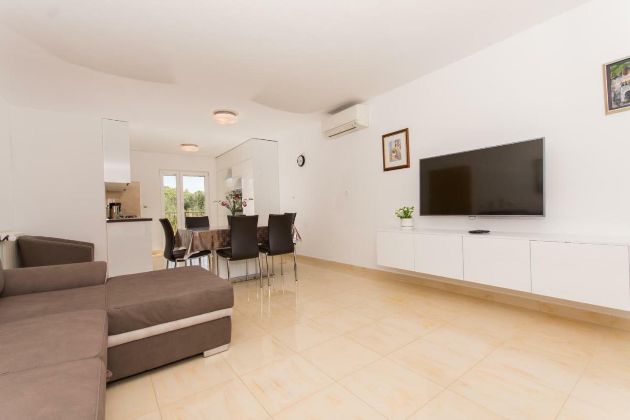 Apartments Vukman Trogir Exterior foto